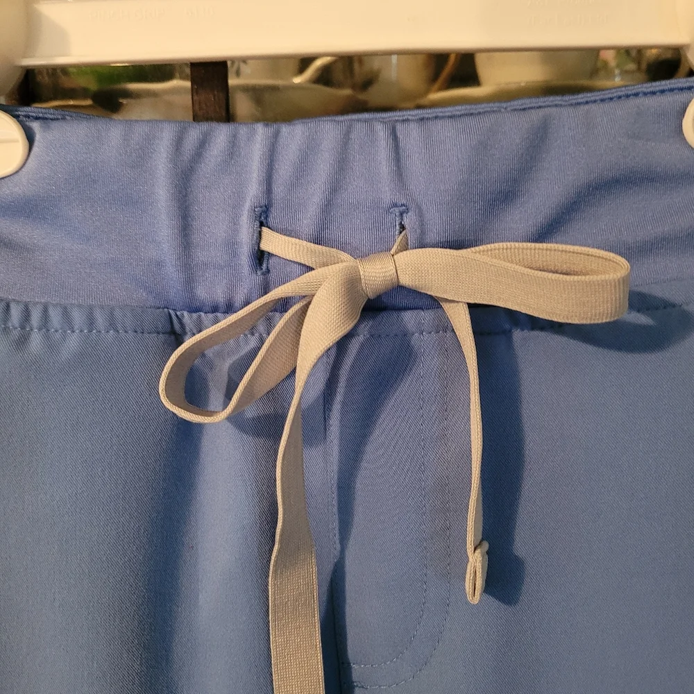 FIGS Technical Collection ceil blue Zamora jogger scrub pants - M.     S81 - Picture 7 of 10